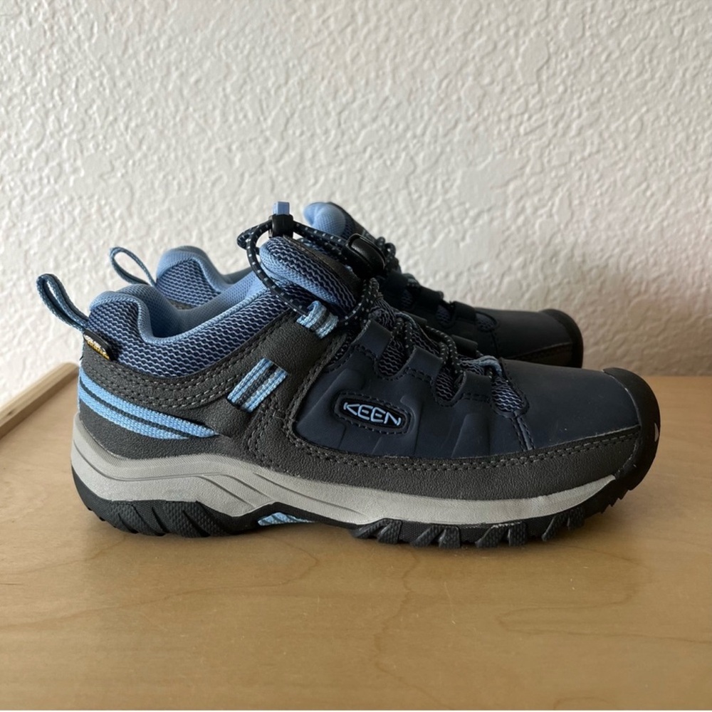 Keen Targhee Hiking Boots, size 10